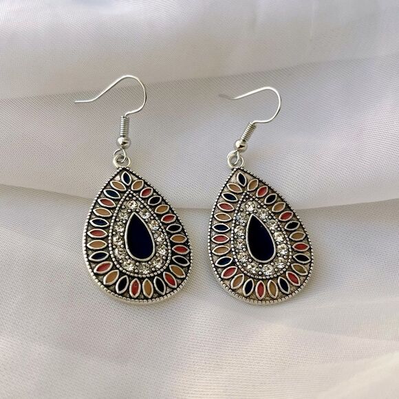 5 for $25 BLUE TEAR DROP EARRINGS - Picture 1 of 4
